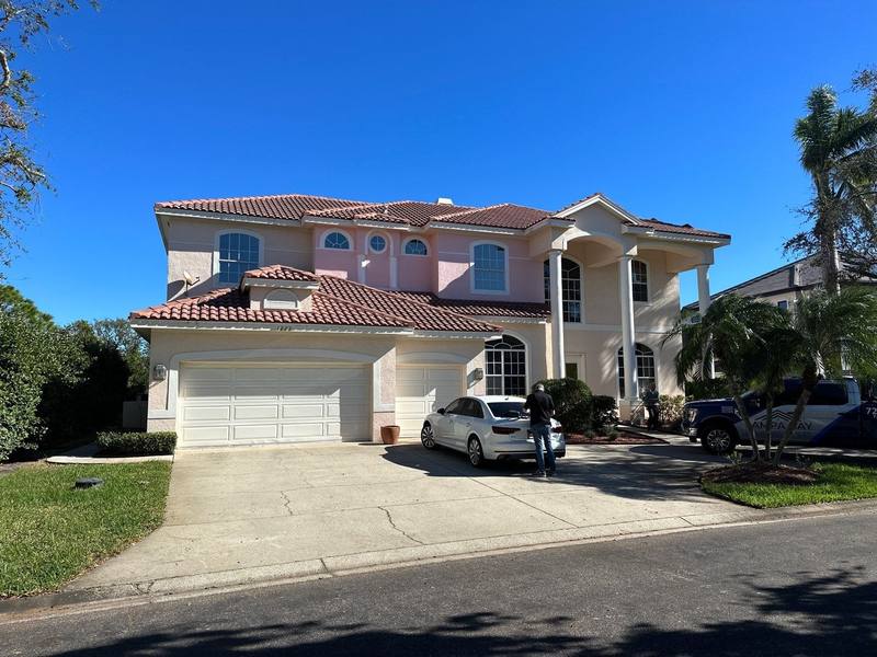 roofing project near Darlington Oak Circle NE in St Pete