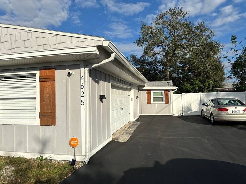 completed roofing project in St. Petersburg FL