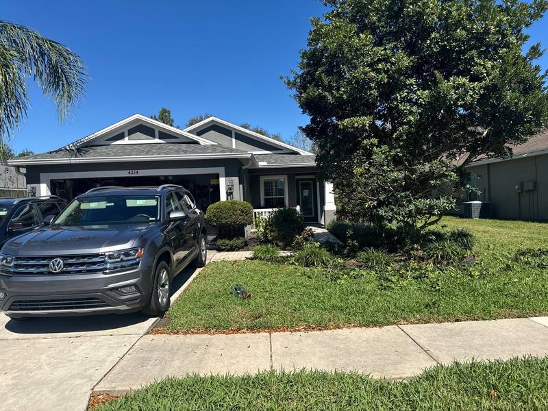 residential shingle roof replacement by Hloska Roofing in Wesley Chapel