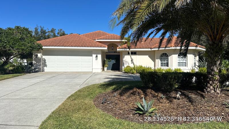 roof replacement in Zephyrhills, Florida