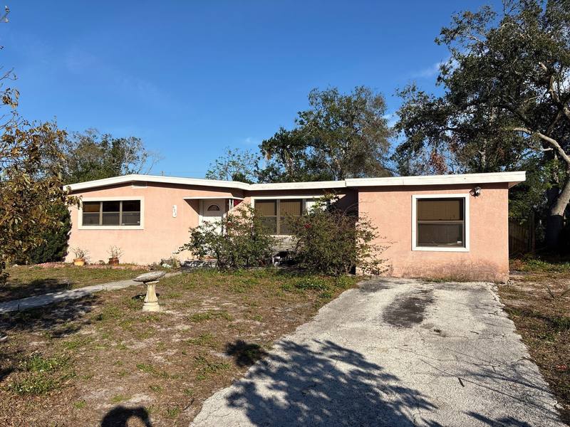 roofing project near Alcazar Way S in St. Petersburg