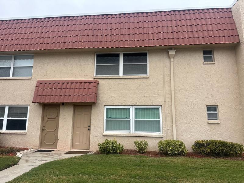 residential roof replacement by Hloska Roofing in St. Petersburg