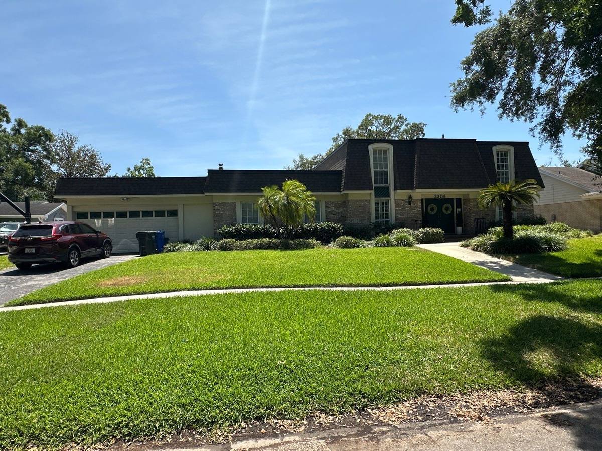 shingle roof replacement in Tampa, Florida