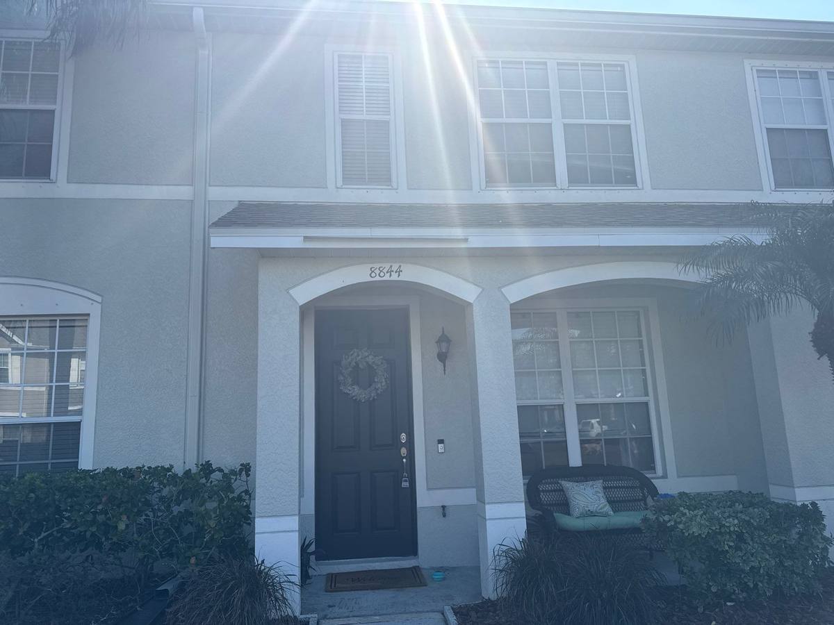 roof repair in Largo, Florida