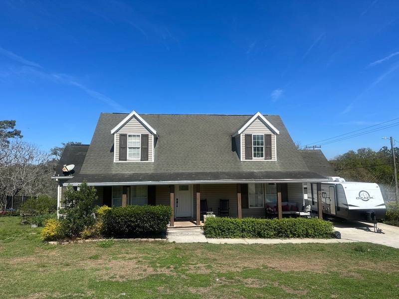 residential shingle roof replacement by Hloska Roofing in Dade City