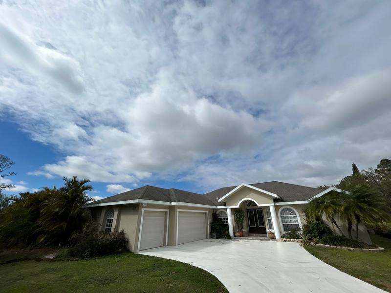 roofing project near Lake Le Clare Rd in Lutz