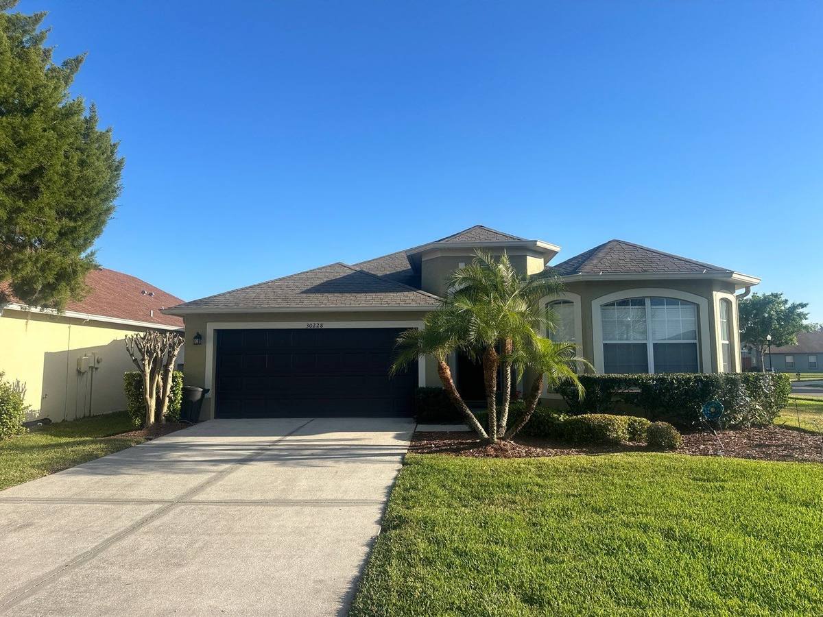 shingle roof replacement in Wesley Chapel, Florida