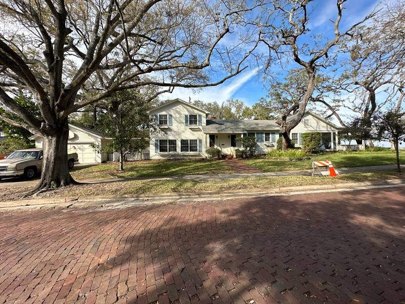 completed roofing project in Tampa FL