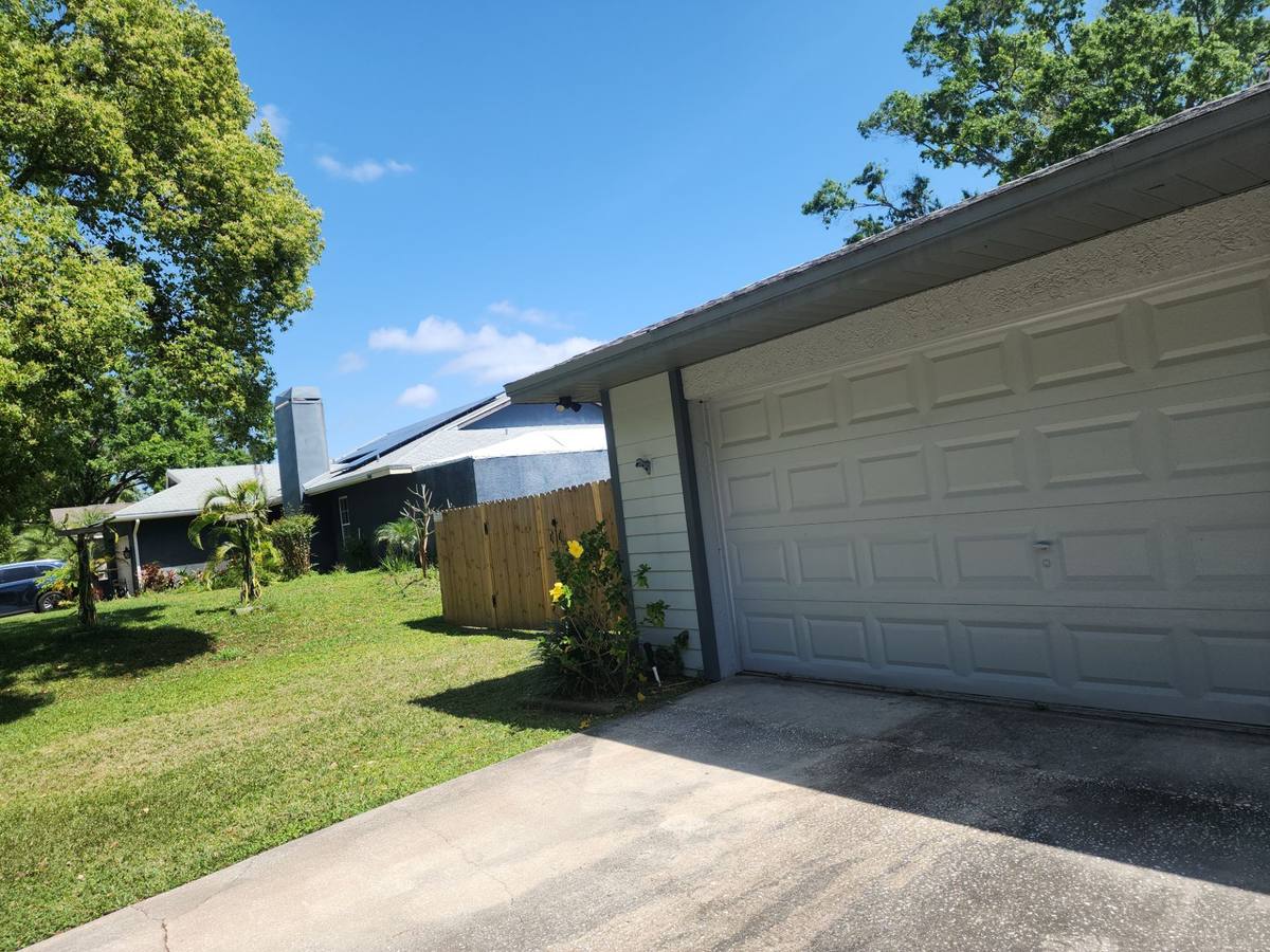 roof repair in Land O Lakes, Florida