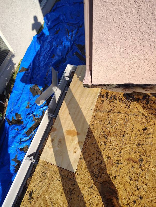 residential shingle roof replacement by Hloska Roofing in Wesley Chapel