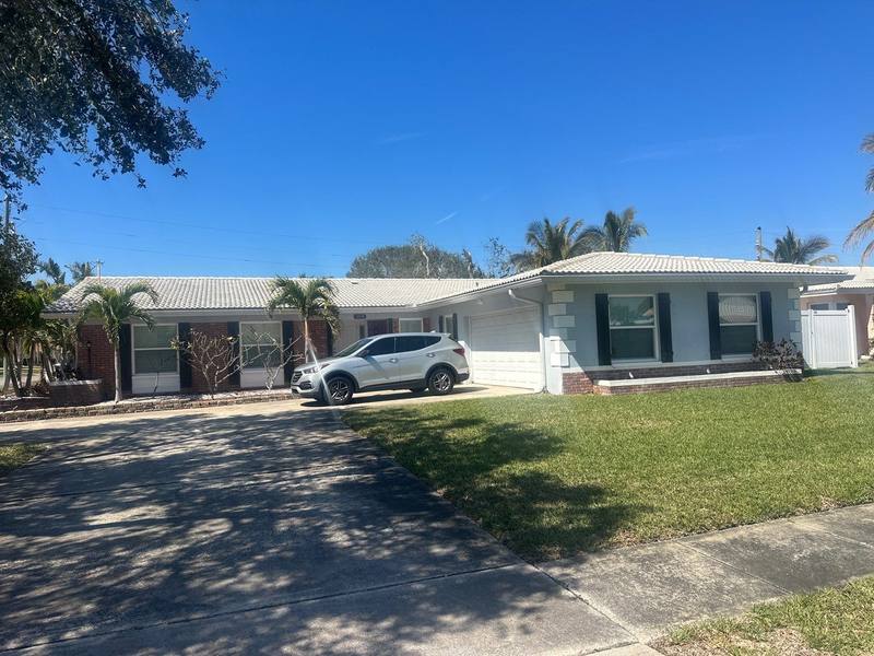 residential roof replacement by Hloska Roofing in Largo
