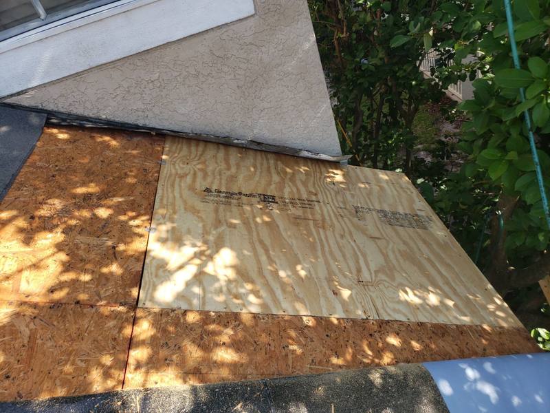residential shingle roof replacement by Hloska Roofing in Tampa