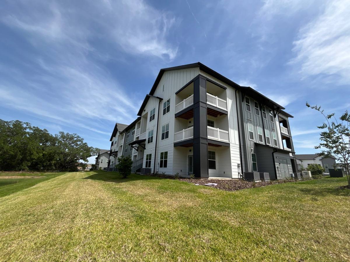 roof replacement in San Antonio, Florida