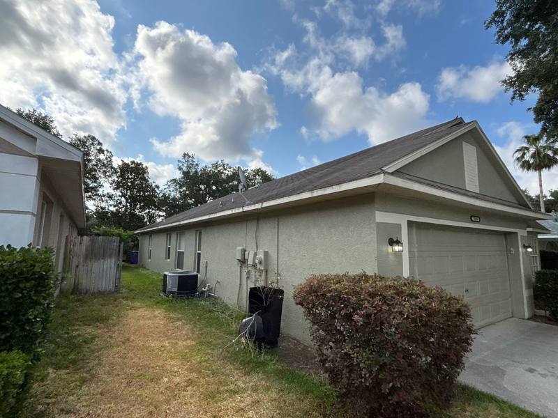 roofing project near Beaver Pond Trail in Valrico