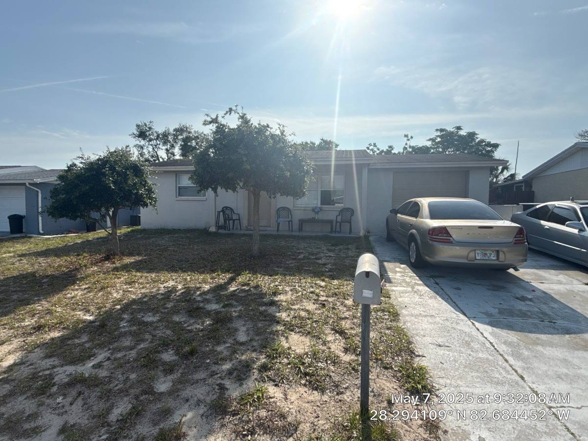 shingle roof replacement in Port Richey, Florida