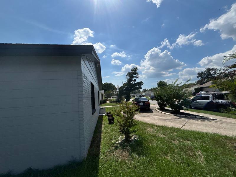 residential shingle roof replacement by Hloska Roofing in Tampa