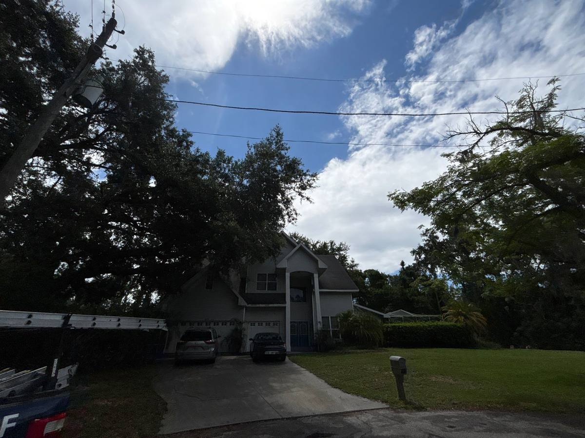 shingle roof replacement in Land O Lakes, Florida