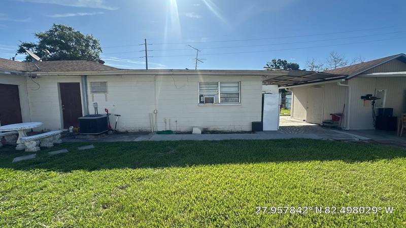 shingle roof replacement in Tampa, Florida
