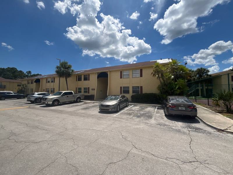 roofing project near Camarina Calle in Tampa