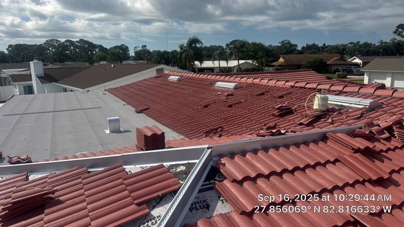 residential shingle roof replacement by Hloska Roofing in Dade City