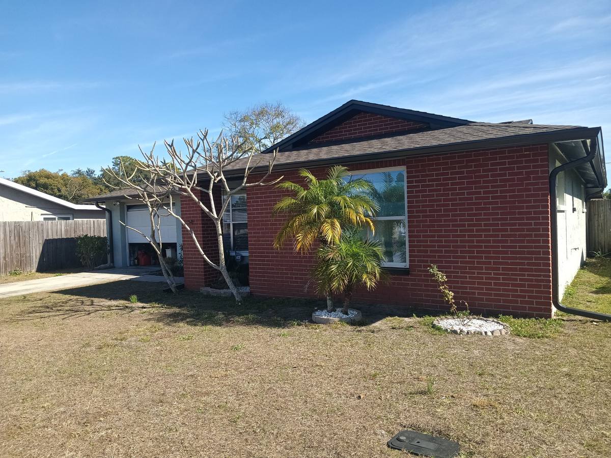 shingle roof replacement in New Port Richey, Florida