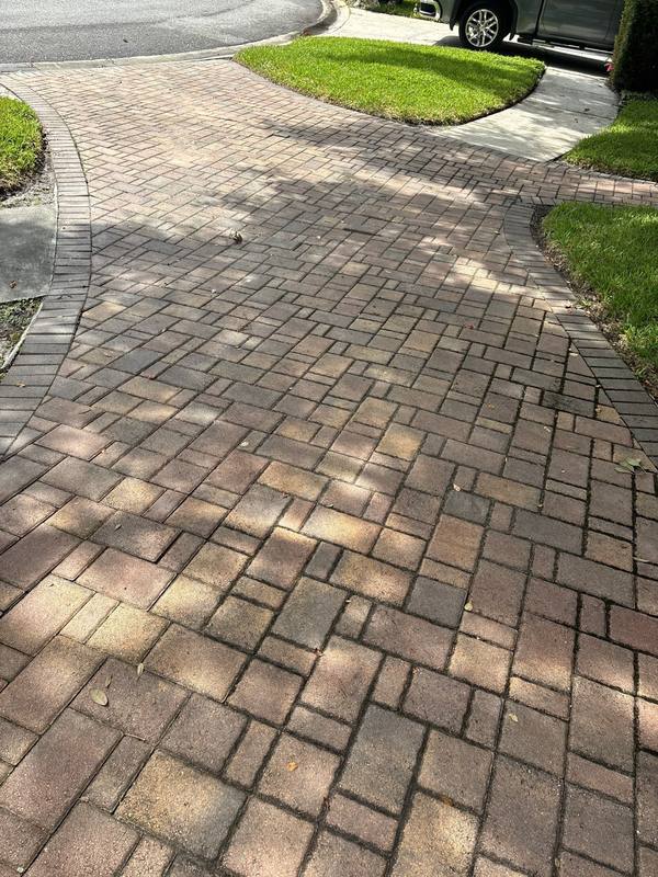 roofing project near Meadowood Court in Tampa