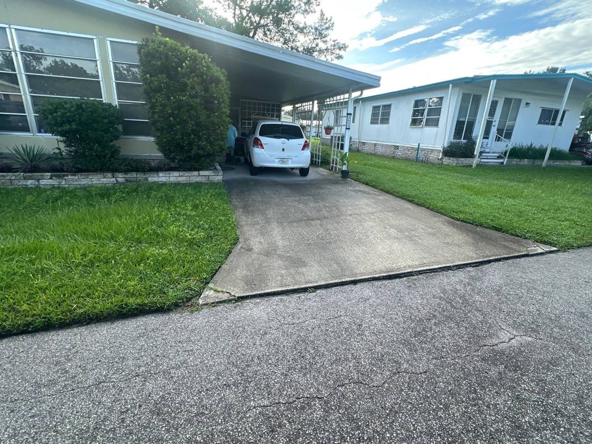 roof replacement in Brooksville, Florida