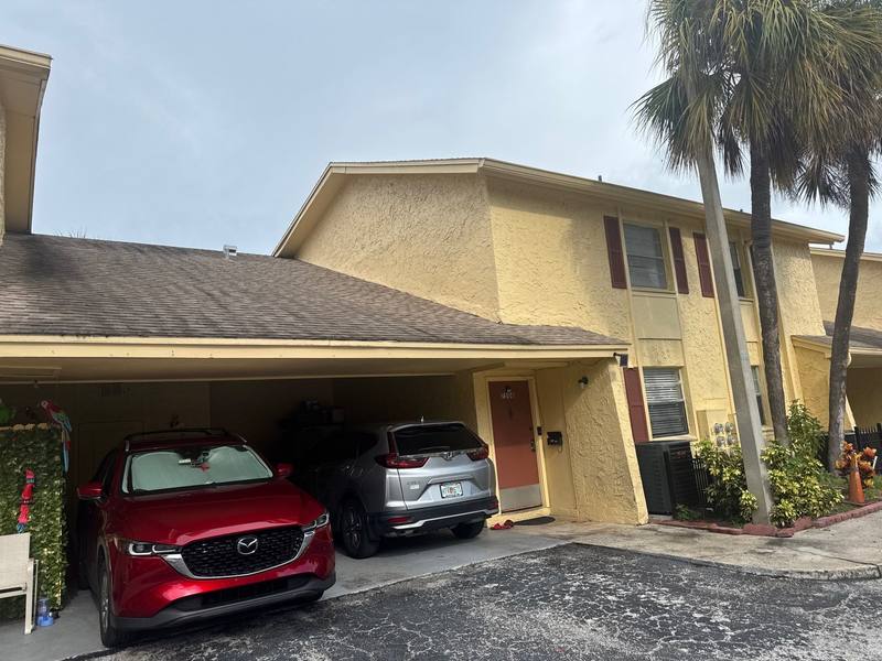 roofing project near Fragancia Ct in Tampa