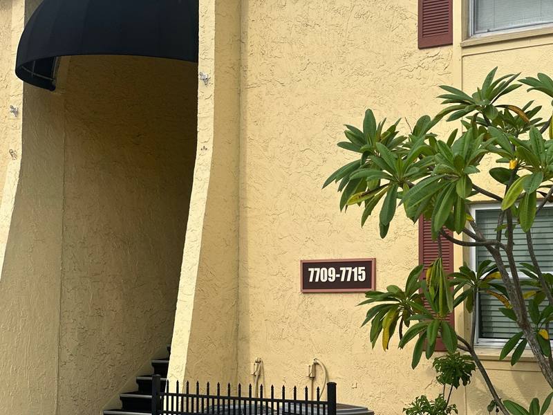residential roof replacement by Hloska Roofing in Tampa