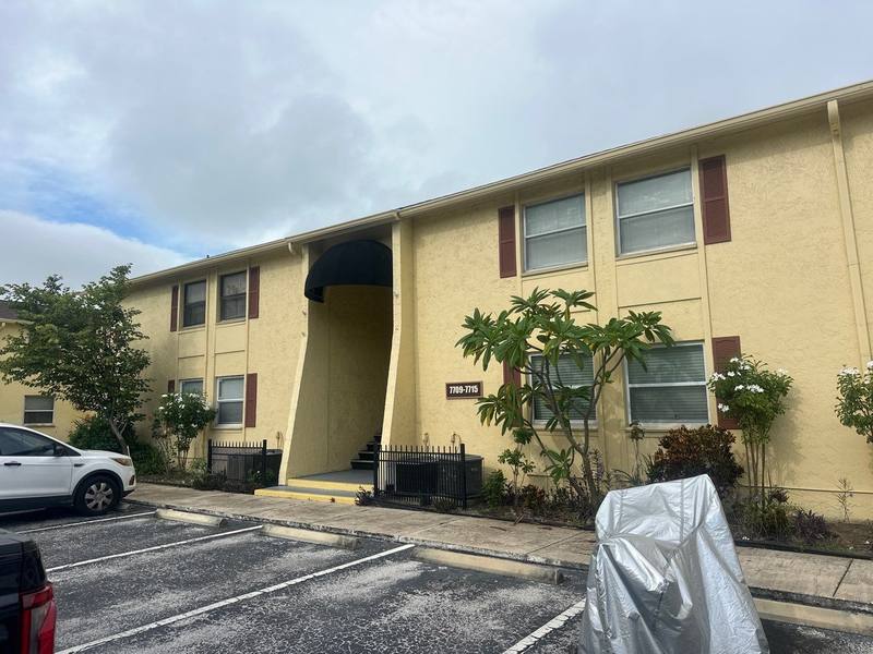 roof replacement in Tampa, Florida