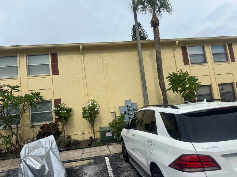 residential roof replacement by Hloska Roofing in Tampa
