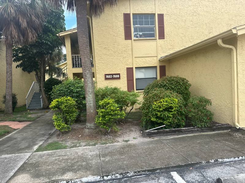 residential roof replacement by Hloska Roofing in Tampa