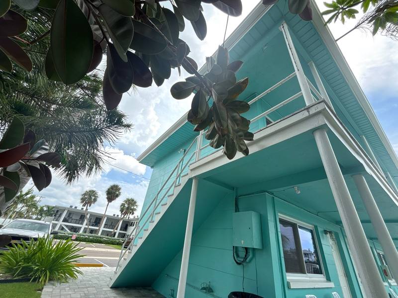 roofing project near 112th Avenue B in Treasure Island