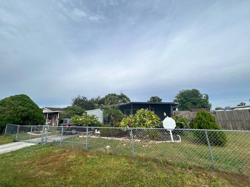 roofing project near W Paris in Tampa