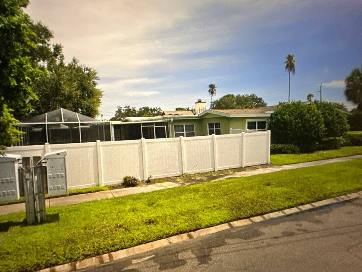 roof replacement in St Petersburg, Florida