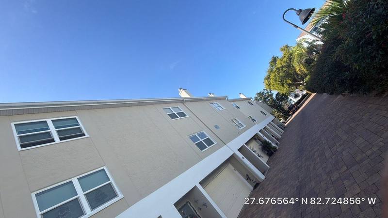 roof replacement in St. Petersburg, Florida