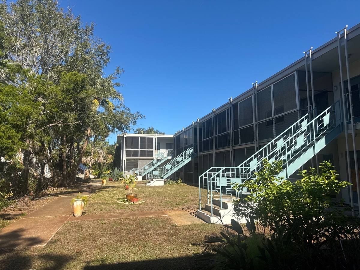 roof replacement in Gulfport, Florida