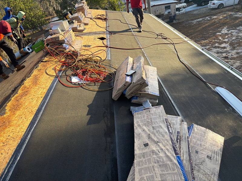 residential shingle roof replacement by Hloska Roofing in Weeki Wachee