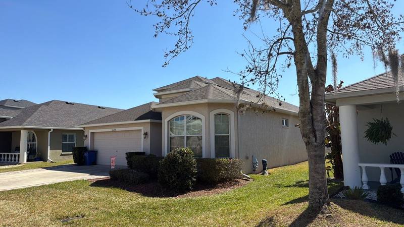 residential shingle roof replacement by Hloska Roofing in Wesley Chapel