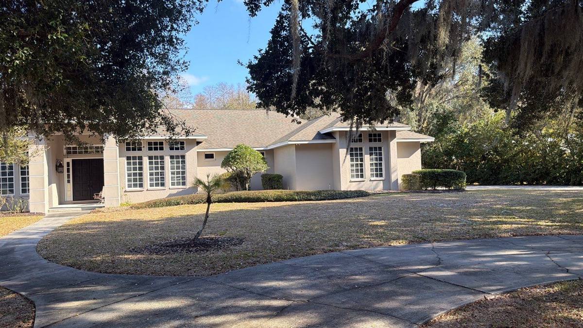 roof repair in Odessa, Florida