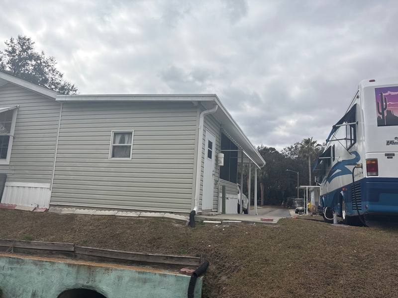 residential shingle roof replacement by Hloska Roofing in Zephyrhills