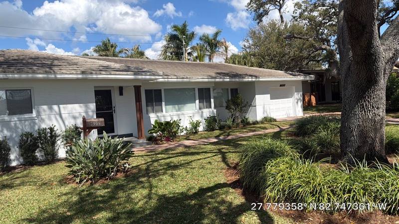 roof replacement in St Petersburg, Florida
