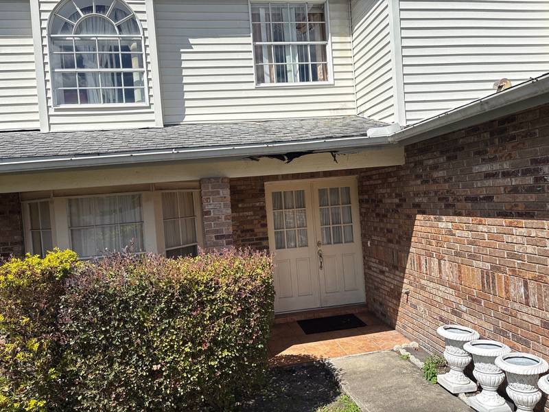 residential shingle roof replacement by Hloska Roofing in Orlando