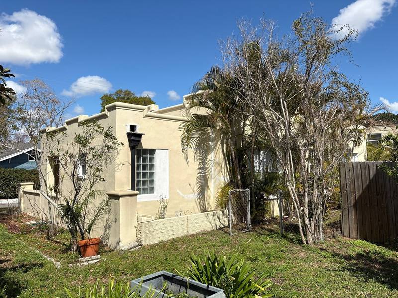 residential roof replacement by Hloska Roofing in Tampa
